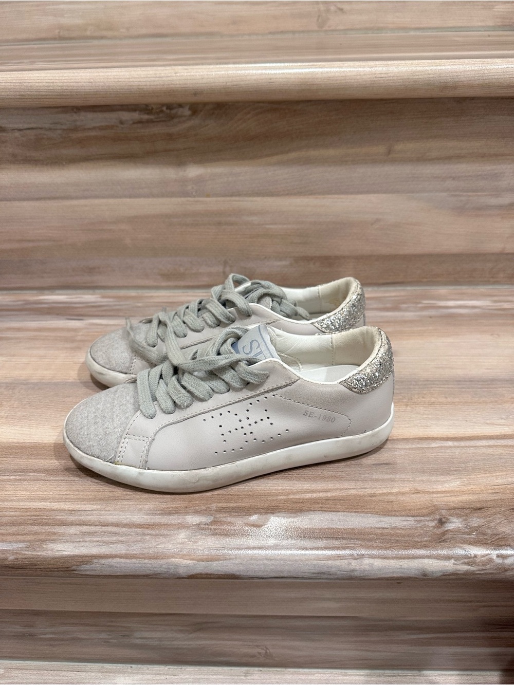 Sam Edelman Kids Light Gray Casual Lace-Up Sneakers with Sparkle Heel
